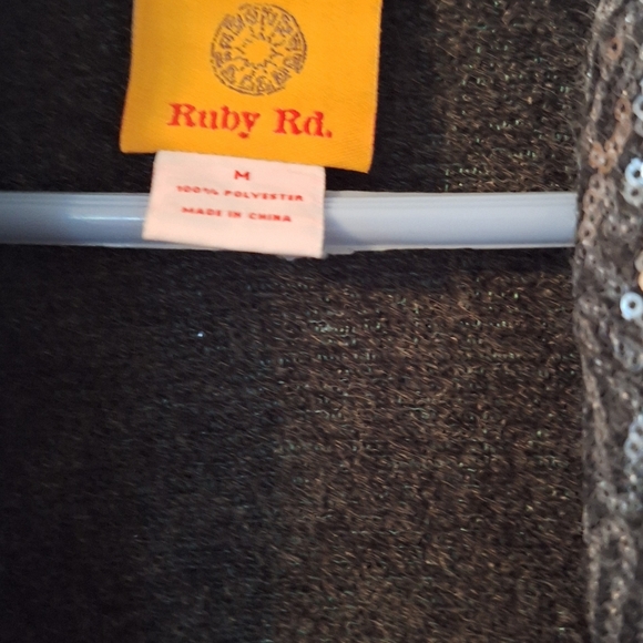 Top - Picture 2 of 4